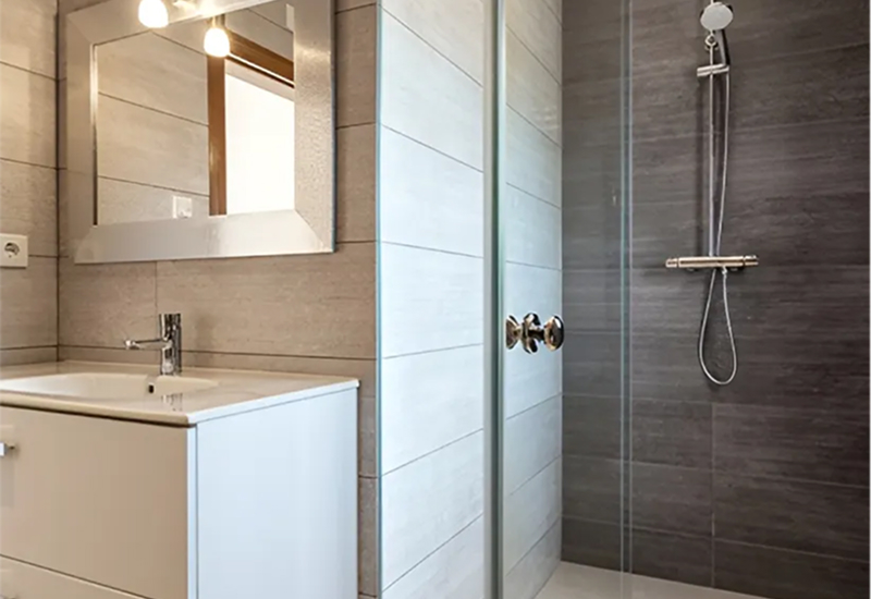 Plomberie Carrelage Plombier Carreleur A Bordeaux Sarl Beignon Andre Guy Entreprise De Maconnerie Et Gros Oeuvre Talmont Saint Hilaire Immeubles 6